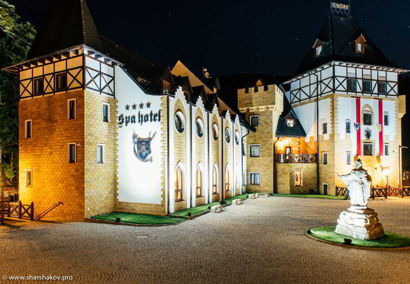 Zamek Luzec & Wellness 4*