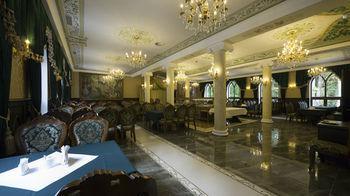 Zamek Luzec & Wellness 4*