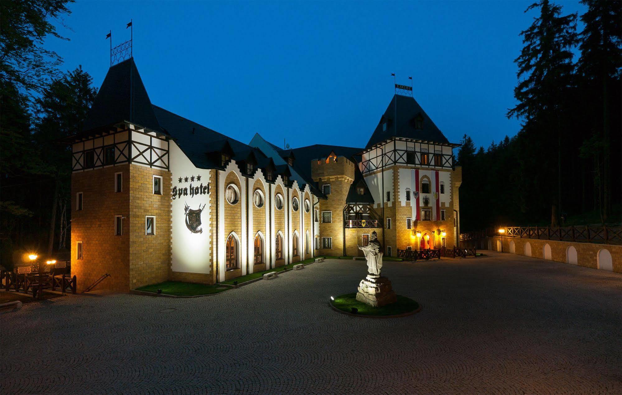 Готель Zamek Luzec & Wellness Карлові Вари