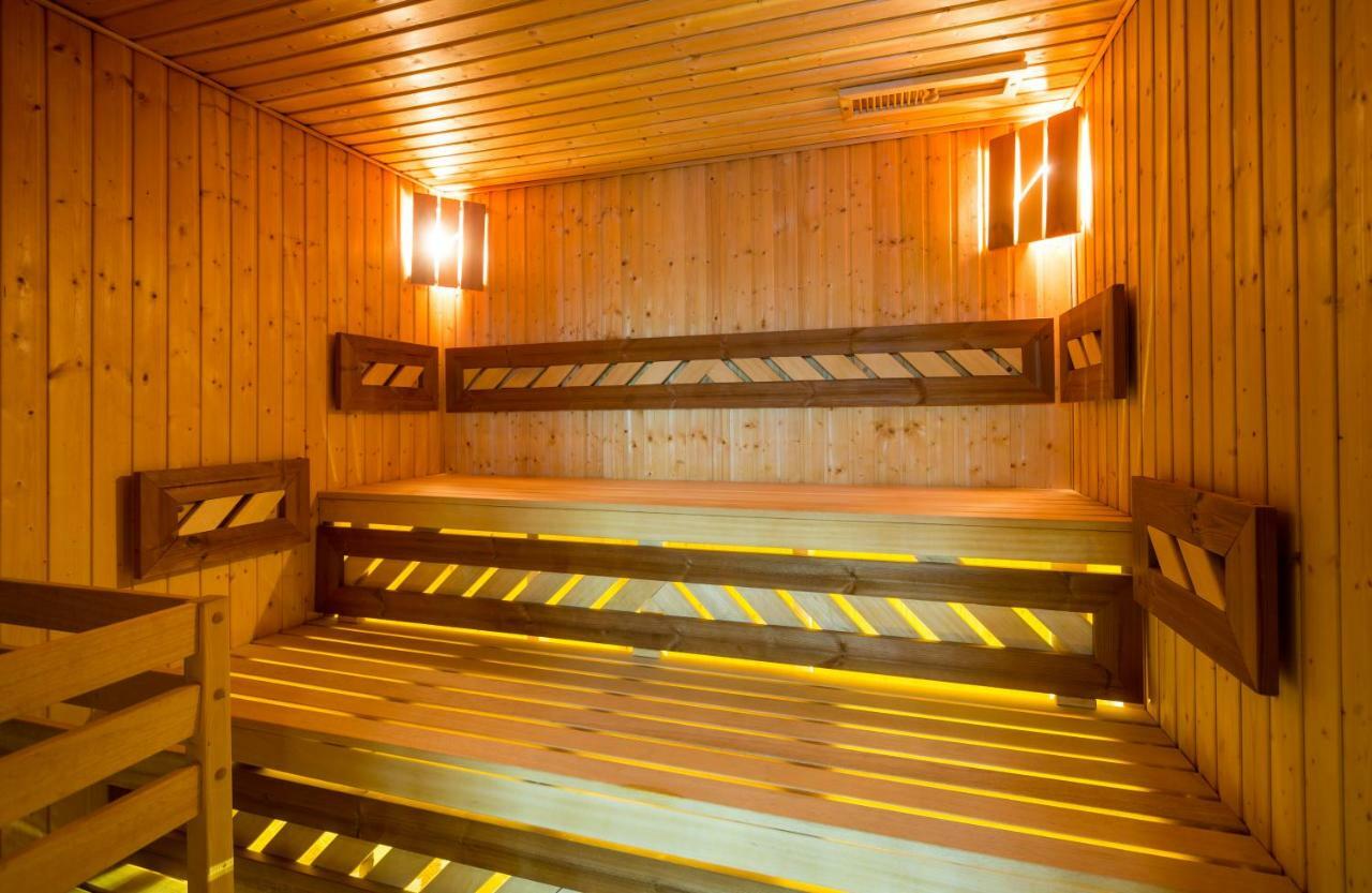 Отель Zamek Luzec & Wellness Карловы Вары